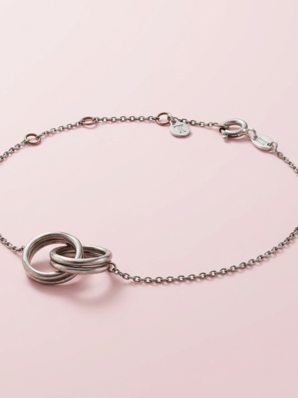 Links Of London Interlocking Ring Minimalist British Sterling Silver Bracelet